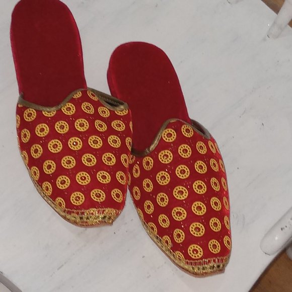 Red and Gold Napoli Velour shoe - Picture 4 of 9